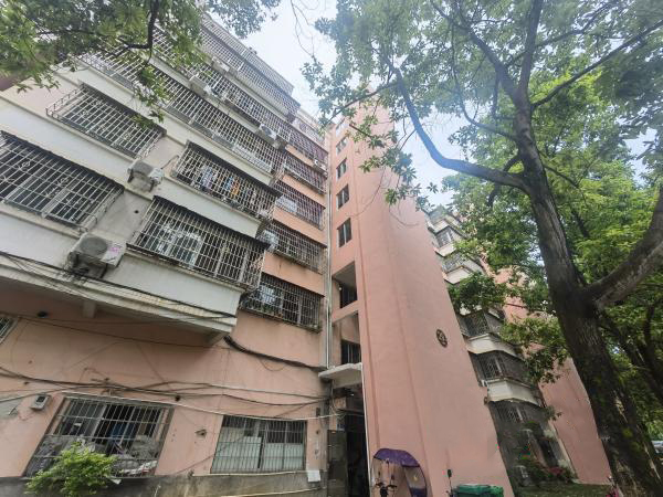 贺州市教育局大院