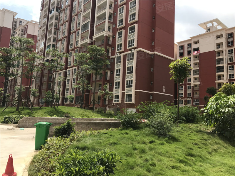 贺州市委市政府机关大院住宅区